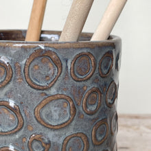 Load image into Gallery viewer, CIRCLE UTENSIL HOLDER IN SLATE