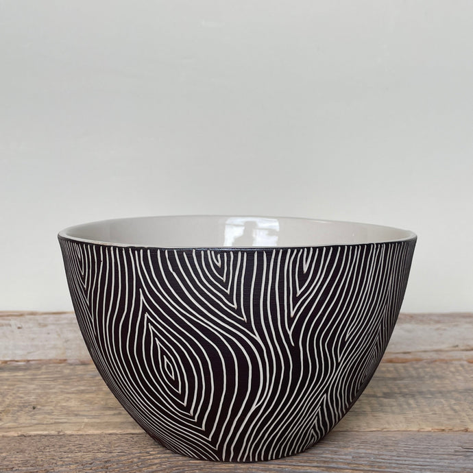 AFRICA MODERN TALI BOWL IN WOODGRAIN