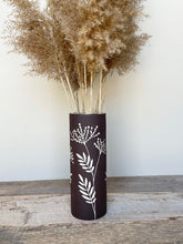 Load image into Gallery viewer, BOTANICAL SILHOUETTES SMALL CYLINDER VASE E