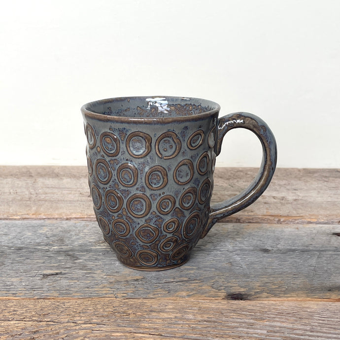 CIRCLES MUG IN SLATE-15 OUNCES