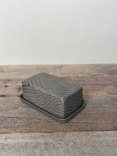 Load image into Gallery viewer, WOODGRAIN BUTTER DISH IN SLATE