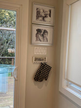 Load image into Gallery viewer, MEDIUM JEWELLERY HOLDER / KEY RACK WITH DOG