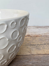Load image into Gallery viewer, CIRCLE TALI SERVING BOWL IN IVORY