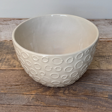 Load image into Gallery viewer, CIRCLE TALI SERVING BOWL IN IVORY