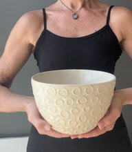 Load image into Gallery viewer, CIRCLE TALI SERVING BOWL IN IVORY