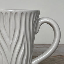 Load image into Gallery viewer, WOODGRAIN MUG IN IVORY-16 OUNCES
