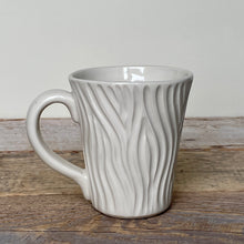 Load image into Gallery viewer, WOODGRAIN MUG IN IVORY-16 OUNCES