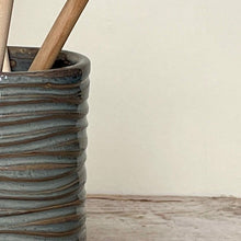 Load image into Gallery viewer, WAVE UTENSIL HOLDER IN SLATE