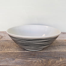 Load image into Gallery viewer, AFRICA MODERN SERVING BOWL IN WAVE