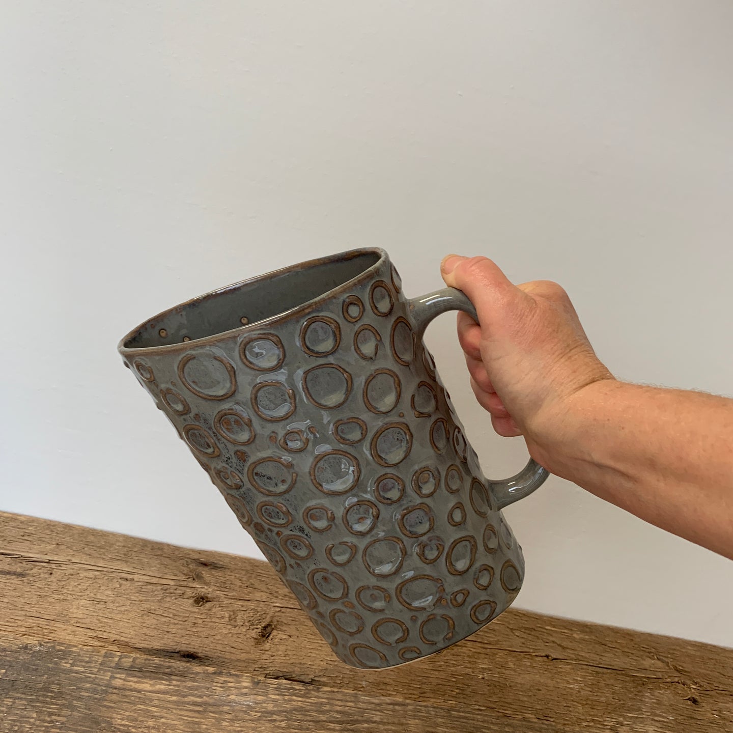 SLATE MILK BAG HOLDER WITH CIRCLES
