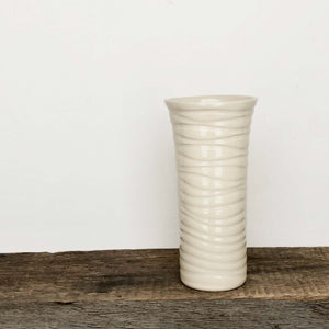 TINA VASE IN IVORY WITH WAVES
