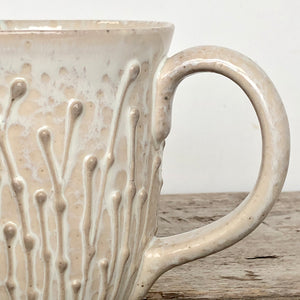 PUSSY WILLOW MUG IN OATMEAL-15 OUNCES