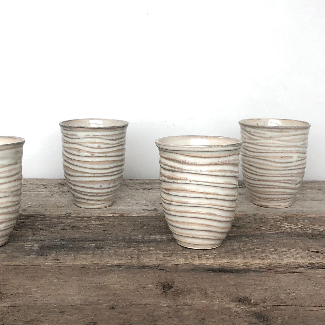 OATMEAL WINE CUPS IN WAVE (set of 2)