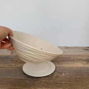 IVORY BERRY BOWL WITH SAUCER