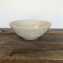 Load image into Gallery viewer, IVORY LINDA SERVING BOWL IN CORAL