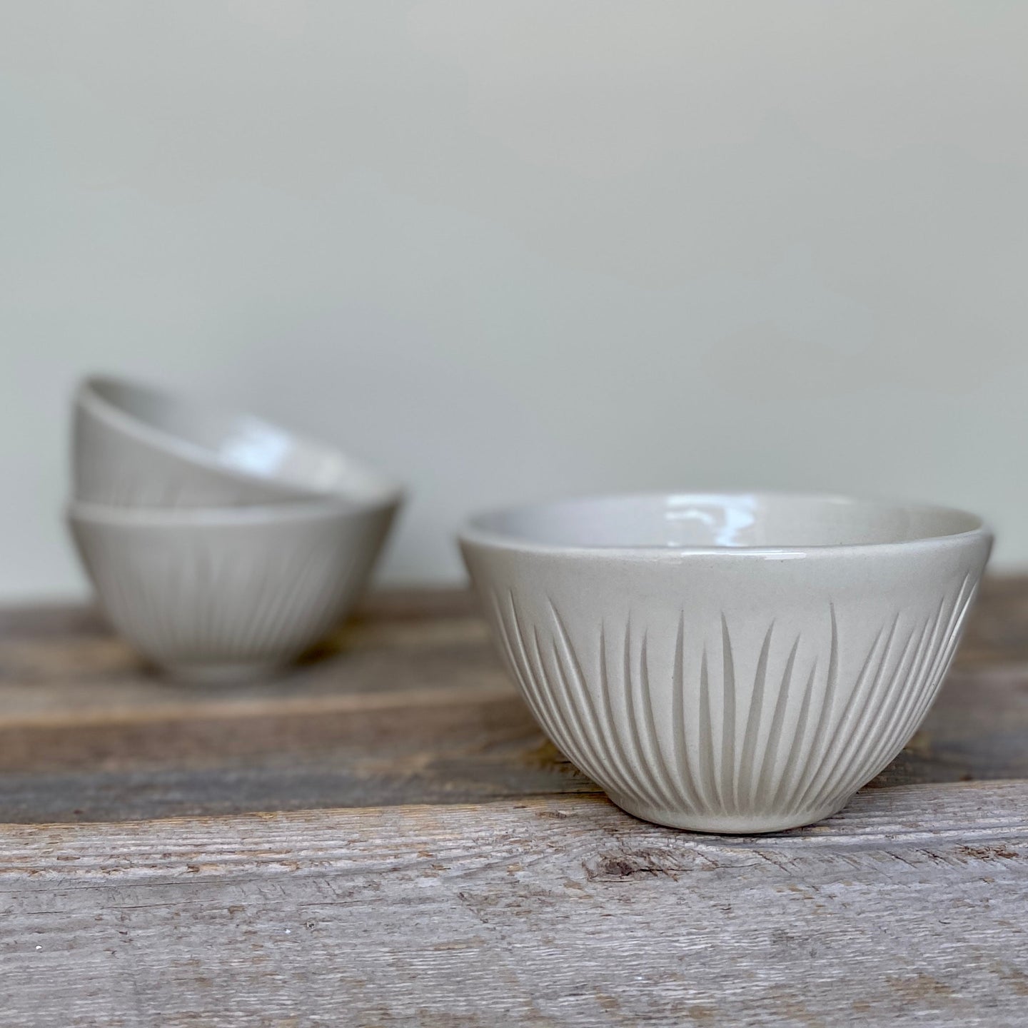 EVERYDAY BOWL IN IVORY WITH GRASS (SET OF 2) MEDIUM