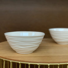 Load image into Gallery viewer, WAVE EVERYDAY BOWL IN IVORY  - MEDIUM (SET OF 2)