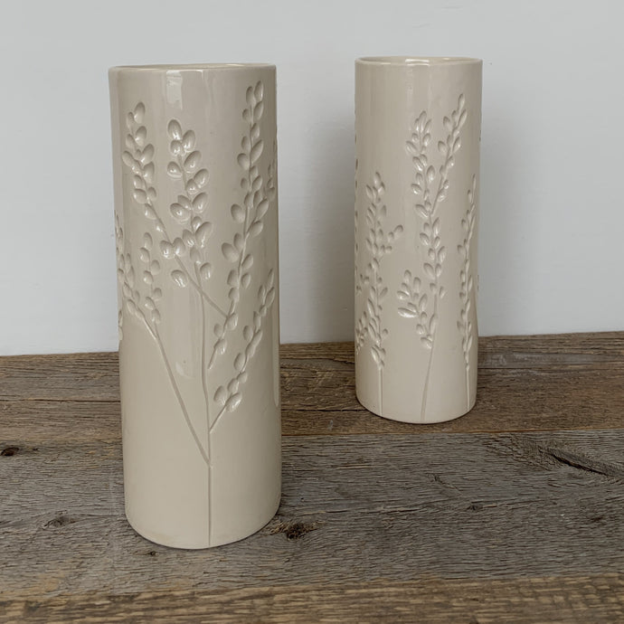 CYLINDER VASE IN SMALL IN IVORY WITH CARVED BRANCHES