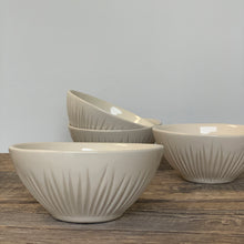 Load image into Gallery viewer, IVORY SMALL EVERYDAY BOWLS IN GRASS