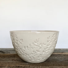 Load image into Gallery viewer, IVORY TALI SERVING BOWL WITH CARVED BRANCHES