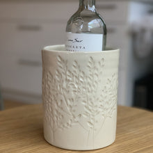 Load image into Gallery viewer, IVORY UTENSIL HOLDER WITH CARVED BRANCHES
