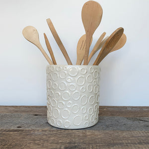 IVORY UTENSIL HOLDER WITH CIRCLES