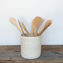 Load image into Gallery viewer, IVORY UTENSIL HOLDER WITH CIRCLES