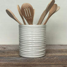 Load image into Gallery viewer, IVORY UTENSIL HOLDER IN WAVE