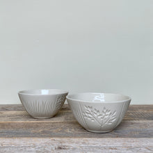 Load image into Gallery viewer, EVERYDAY BOWL IN IVORY WITH BOTANICAL PANELS (SET OF 2) MEDIUM