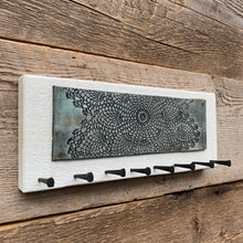 Load image into Gallery viewer, MEDIUM JEWELLERY HOLDER / KEY HOLDER WITH DOILEY