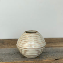 Load image into Gallery viewer, OATMEAL AVIA VASE WITH WAVES