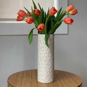 OATMEAL CYLINDER VASE WITH CIRCLES