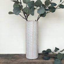 Load image into Gallery viewer, OATMEAL CYLINDER VASE WITH CHEVRONS