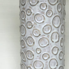 Load image into Gallery viewer, OATMEAL CYLINDER VASE WITH CIRCLES