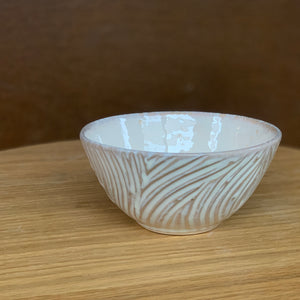 EVERYDAY BOWL  IN OATMEAL WITH WOODGRAIN (SET OF 2) MEDIUM