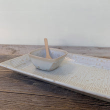 Load image into Gallery viewer, OATMEAL MEDIUM RECTANGLE PLATTER SET WITH STRIPES (7.5&quot; X 12.5)