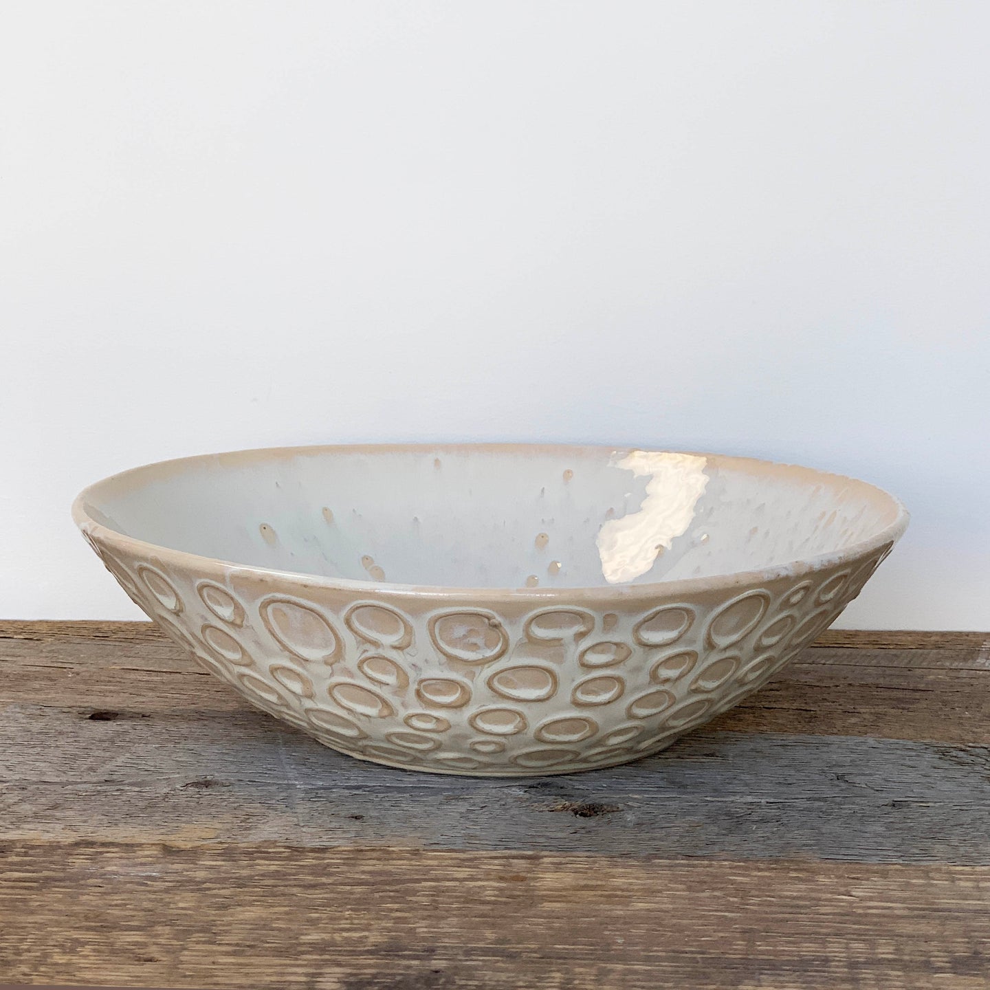 OATMEAL MEIRA SERVING BOWL WITH CIRCLES