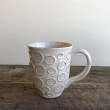 Load image into Gallery viewer, CIRCLE MUG IN OATMEAL-15 OUNCES