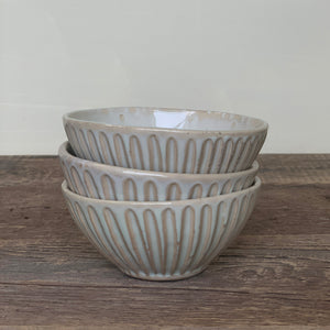 OATMEAL SMALL EVERYDAY BOWL WITH STRIPES