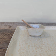Load image into Gallery viewer, OATMEAL MEDIUM SQUARE PLATTER SET WITH LEAVES (12.5&quot;X12.5&quot;)