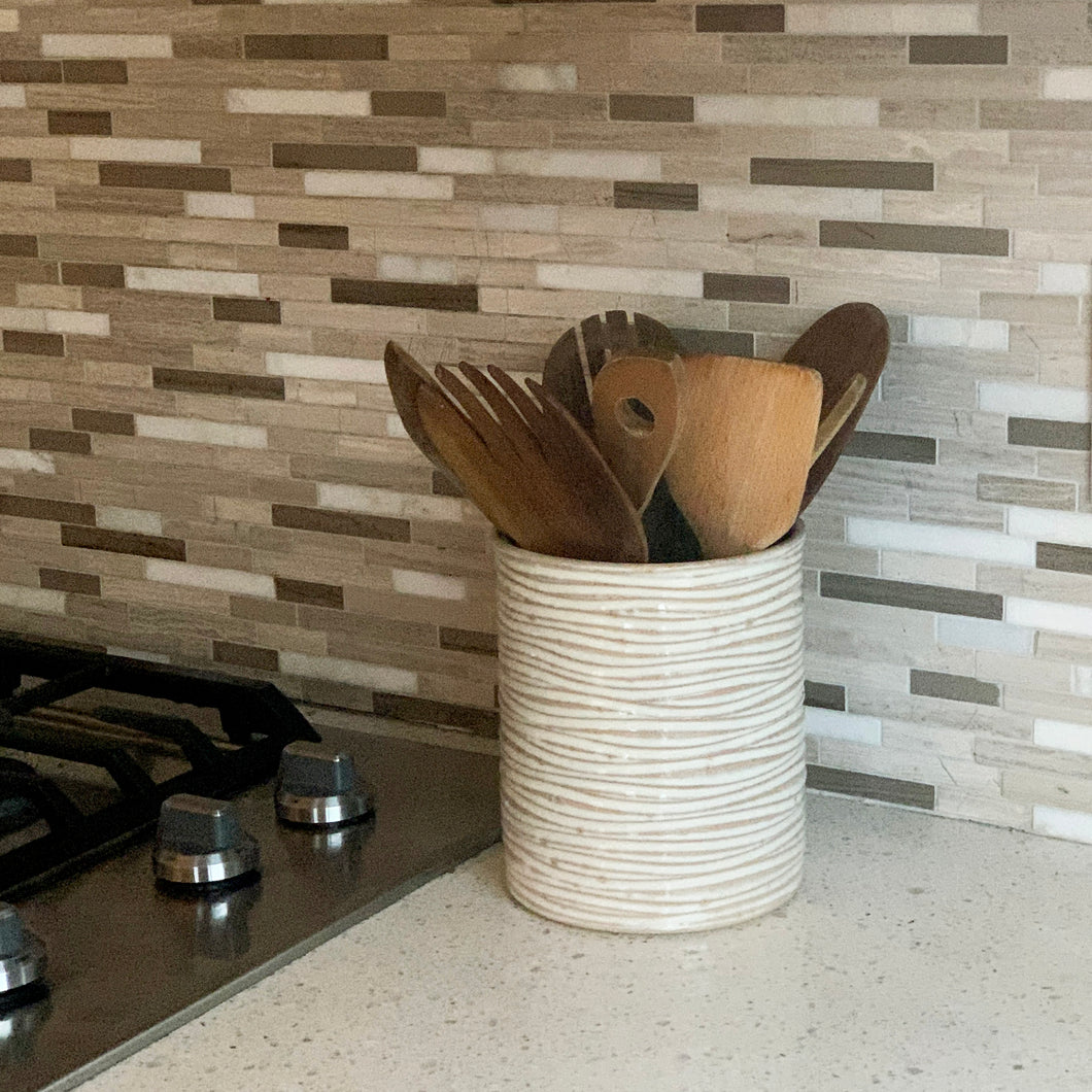 OATMEAL UTENSIL HOLDER IN WAVE