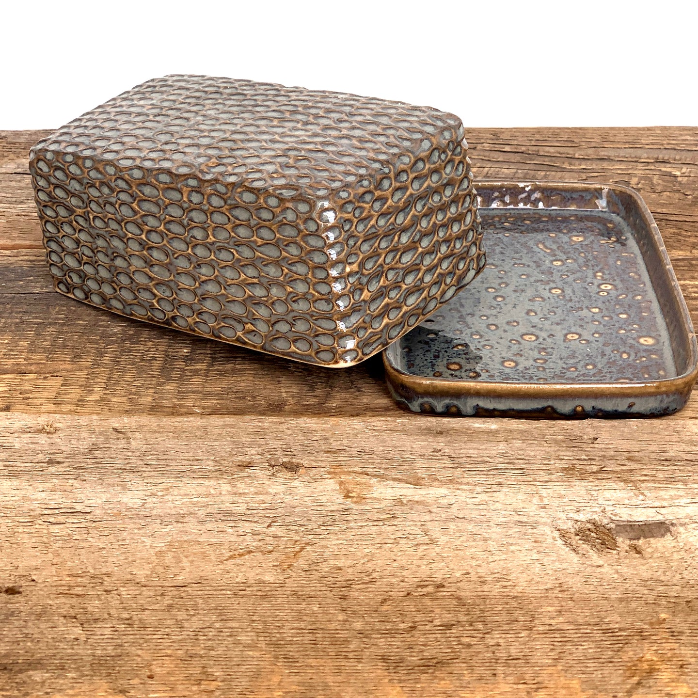 SLATE BUTTER DISH IN CORAL