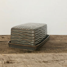 Load image into Gallery viewer, SLATE BUTTER DISH WITH CARVED WAVES