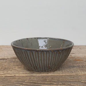 EVERYDAY BOWL IN SLATE WITH STRIPES LARGE
