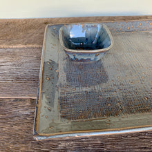 Load image into Gallery viewer, SLATE SMALL SQUARE PLATTER SET IN GINGHAM (11&quot; X 11&quot;)