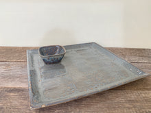 Load image into Gallery viewer, SLATE LARGE SQUARE  PLATTER SET IN STRIPES (12.5&quot; X 12.5&quot;)