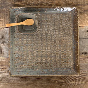 SLATE MEDIUM SQUARE  PLATTER SET IN BAROQUE (12.5" X 12.5")