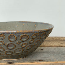 Load image into Gallery viewer, SLATE LINDA SERVING BOWL WITH CIRCLES