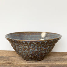 Load image into Gallery viewer, SLATE LARGE SALAD SERVING BOWL WITH CIRCLES