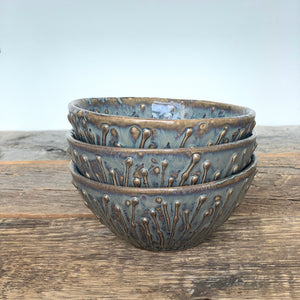 SLATE SMALL EVERYDAY BOWLS WITH PUSSY WILLOWS